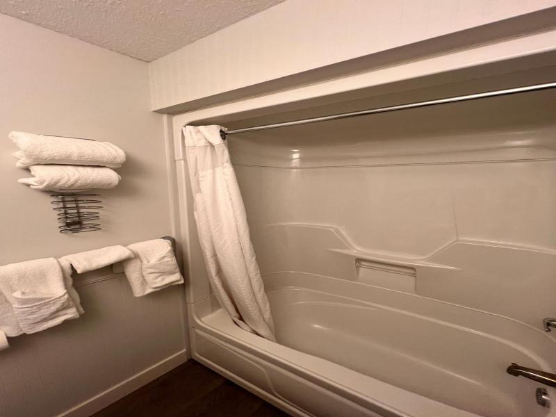 Armstrong Inn image