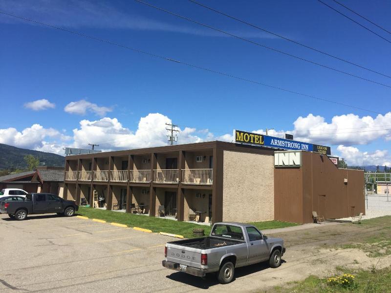 Armstrong Inn image