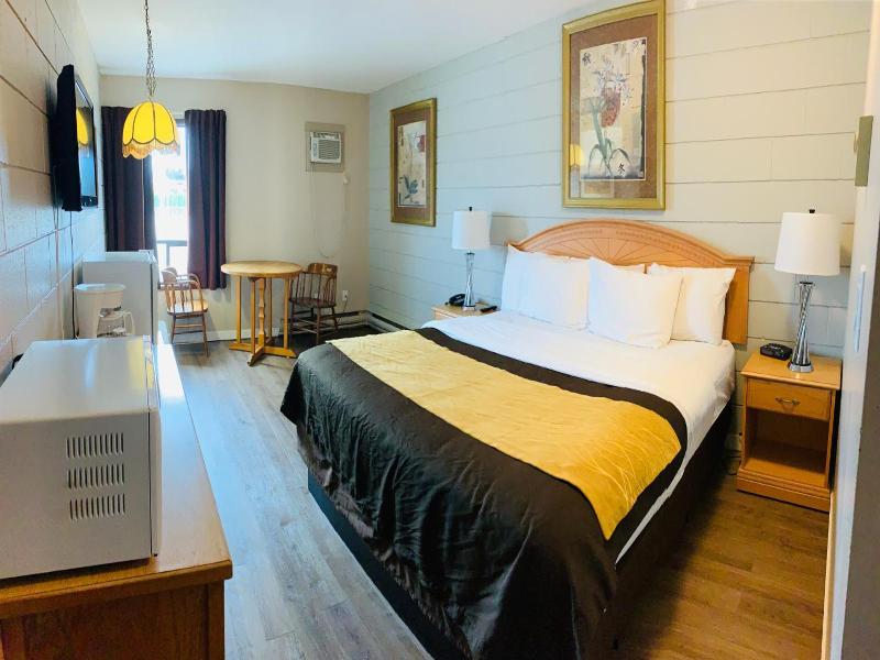 Armstrong Inn image