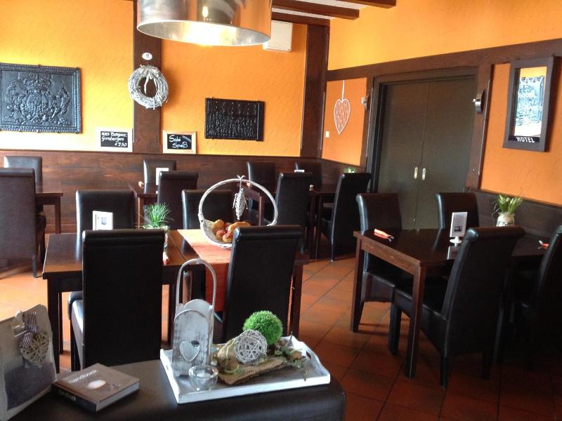 Hotel Brasserie Typisch image