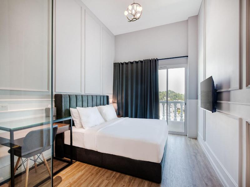 Wesley Hotel image