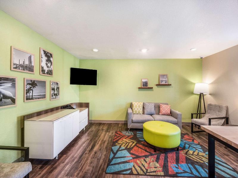 Woodspring Suites Bradenton image
