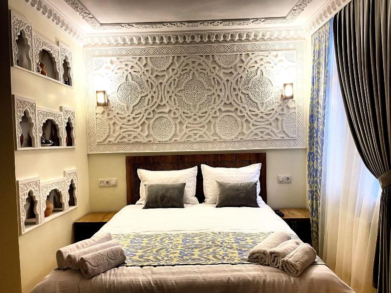 Bobosh Hotel image