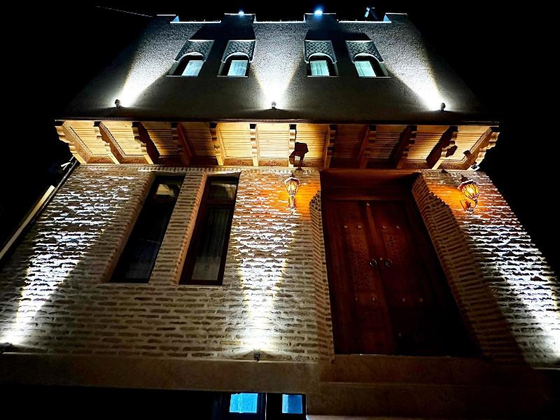 Bobosh Hotel image