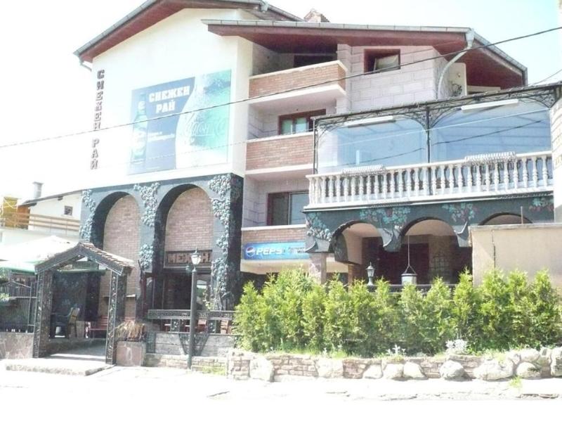 Snow Heaven Hotel image