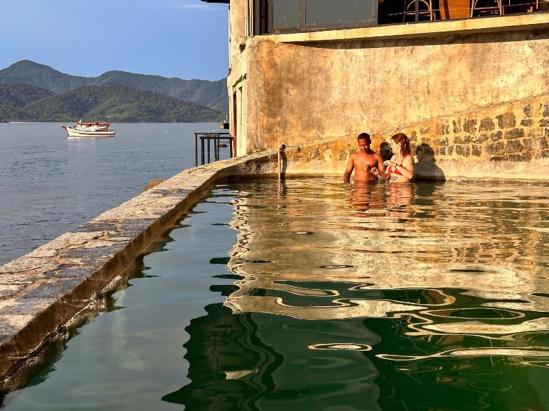 1819 Marine Hotel