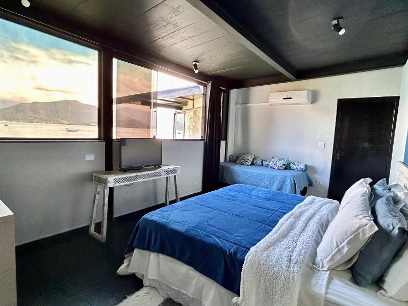 1819 Marine Hotel
