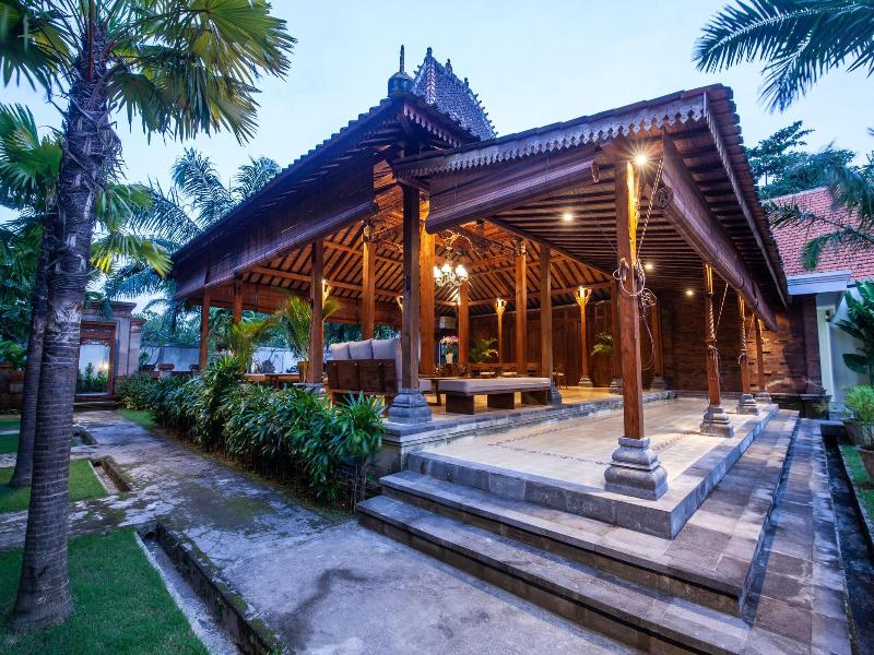 Griya Shanti Suites image