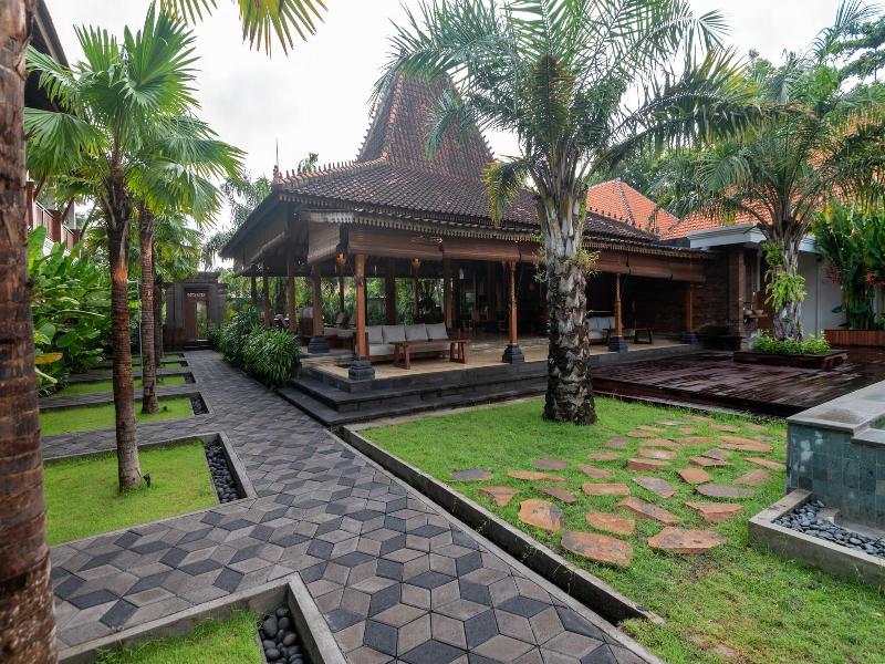 Griya Shanti Suites image