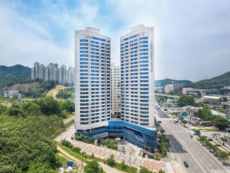 The Triny Urban Suites