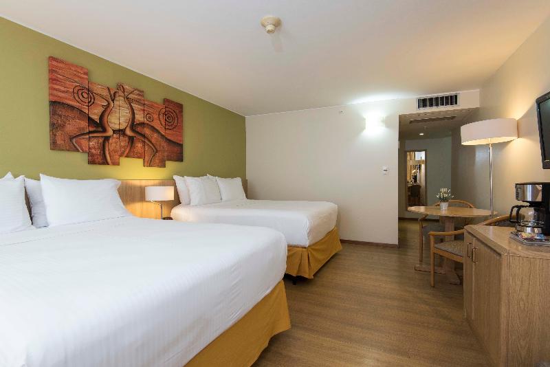 Holiday Inn Montevideo image
