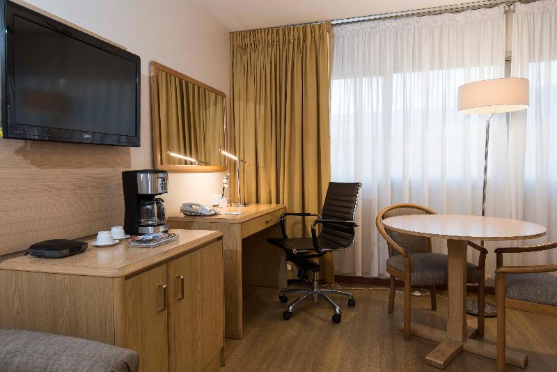 Holiday Inn Montevideo image