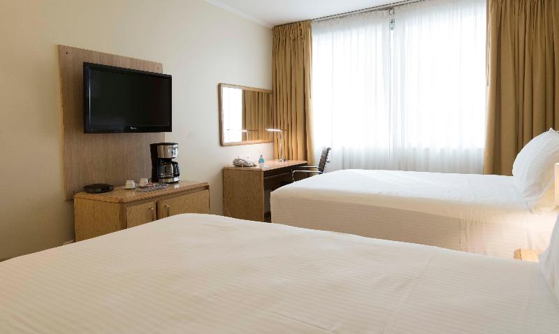 Holiday Inn Montevideo image