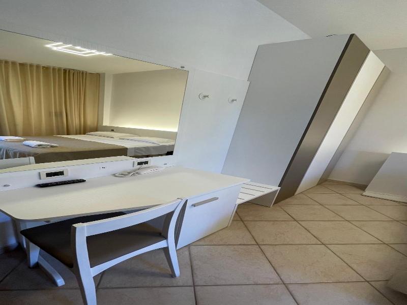 Hotel Boschetto image