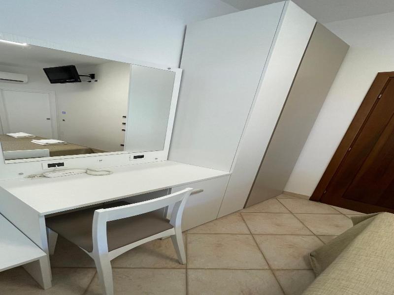 Hotel Boschetto image