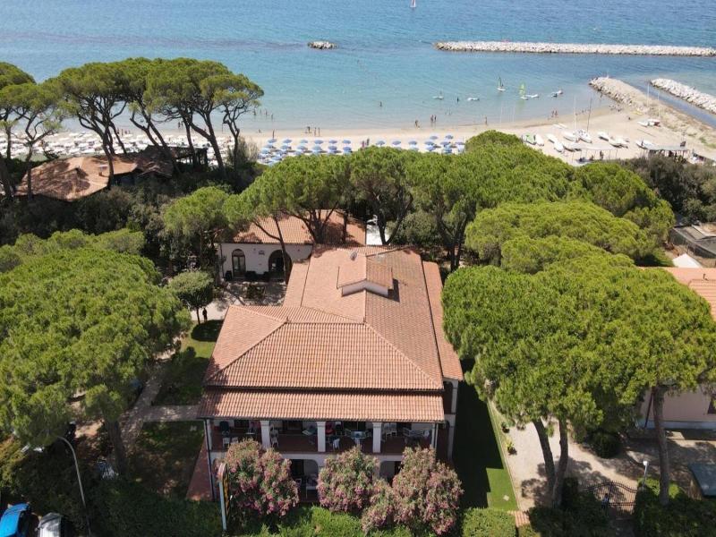 Hotel Boschetto image