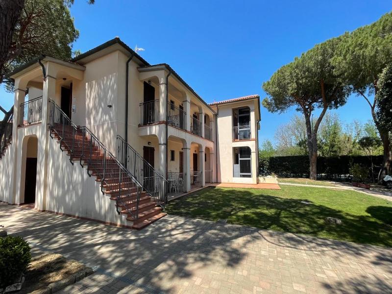 Hotel Boschetto image