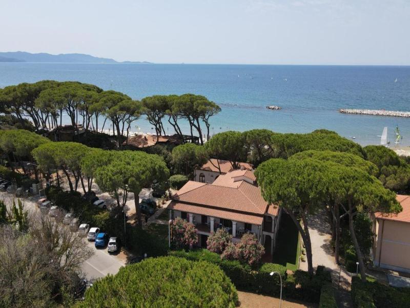 Hotel Boschetto image