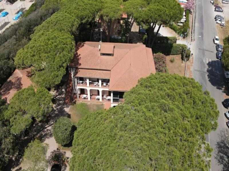 Hotel Boschetto image