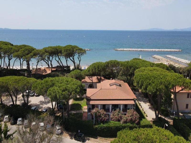 Hotel Boschetto image