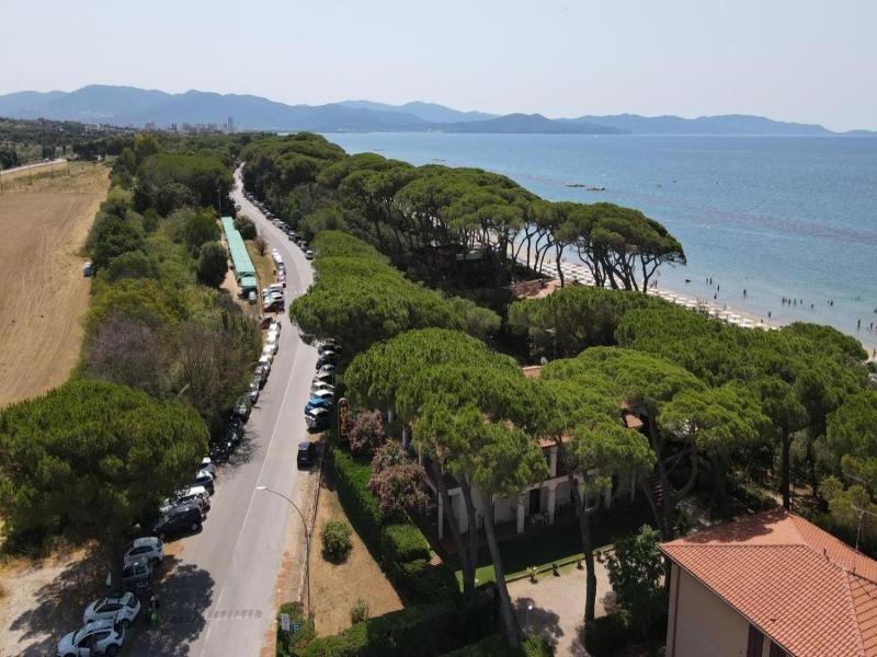 Hotel Boschetto image