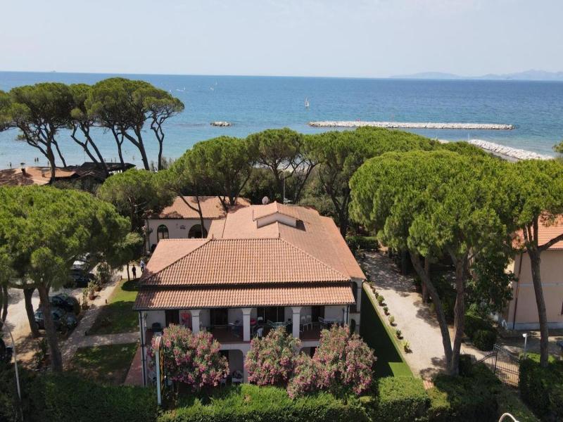 Hotel Boschetto image