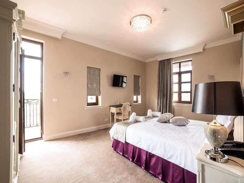 The Frontier Hotel image