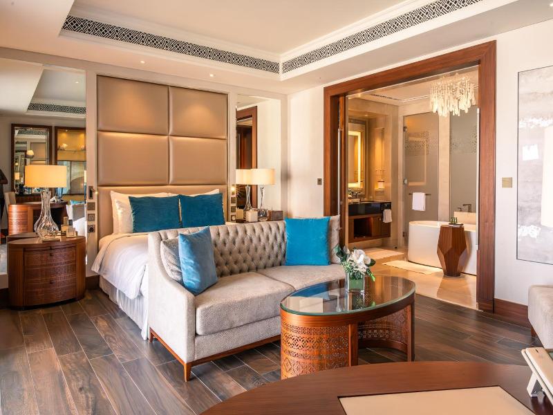 Royal Saray Resort image