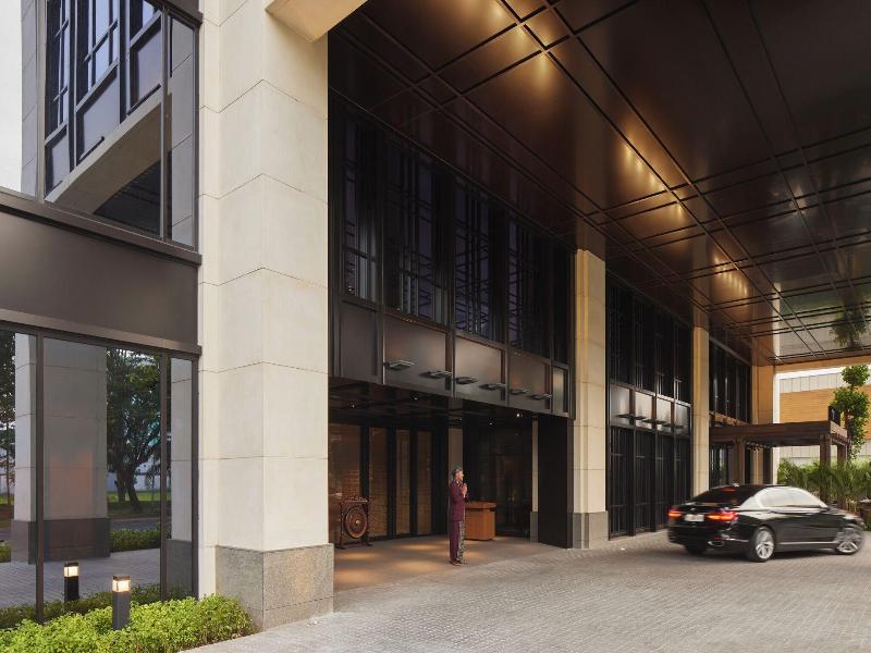 Hotel Tentrem Jakarta image