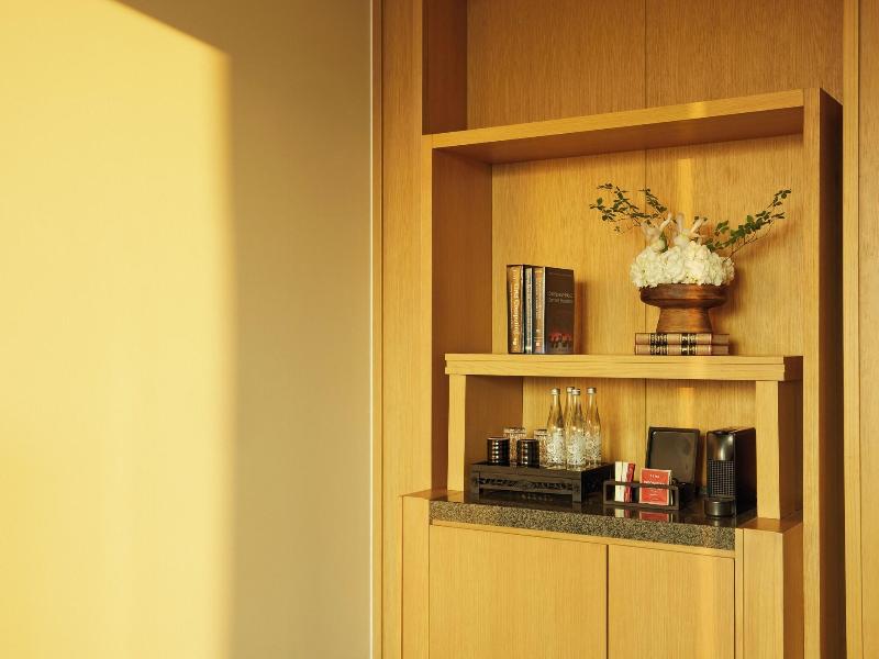 Hotel Tentrem Jakarta image