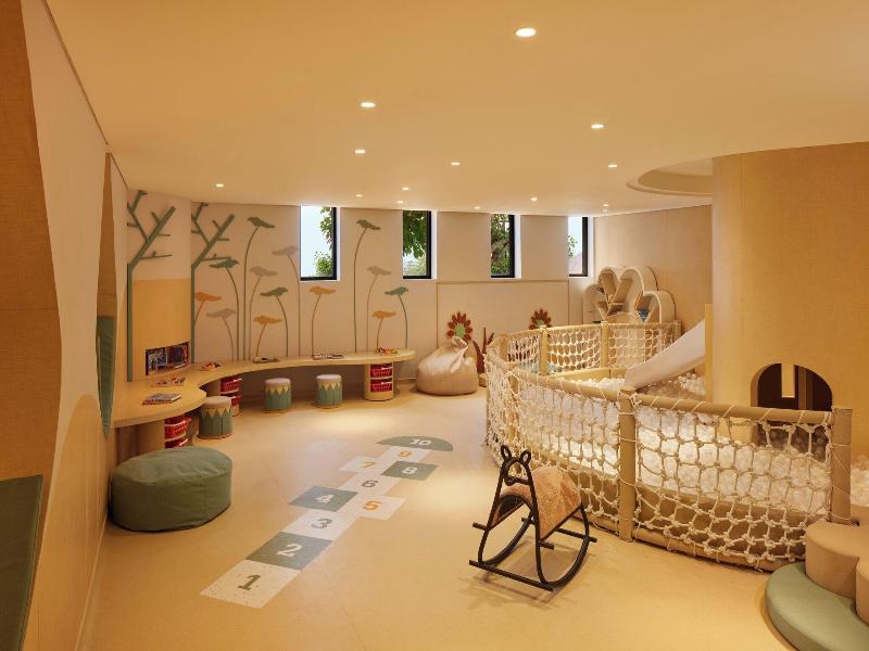 Hotel Tentrem Jakarta image