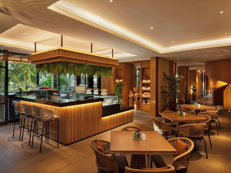 Hotel Tentrem Jakarta image
