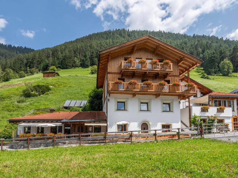 Naturhotel Berghof image