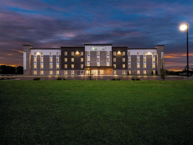 Woodspring Suites Kansas City Airport