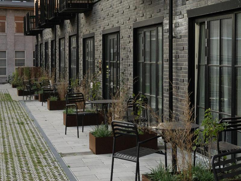 Flora Apartment Hotel image