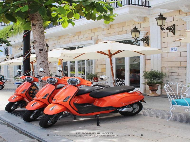 Le Bonheur Hotel