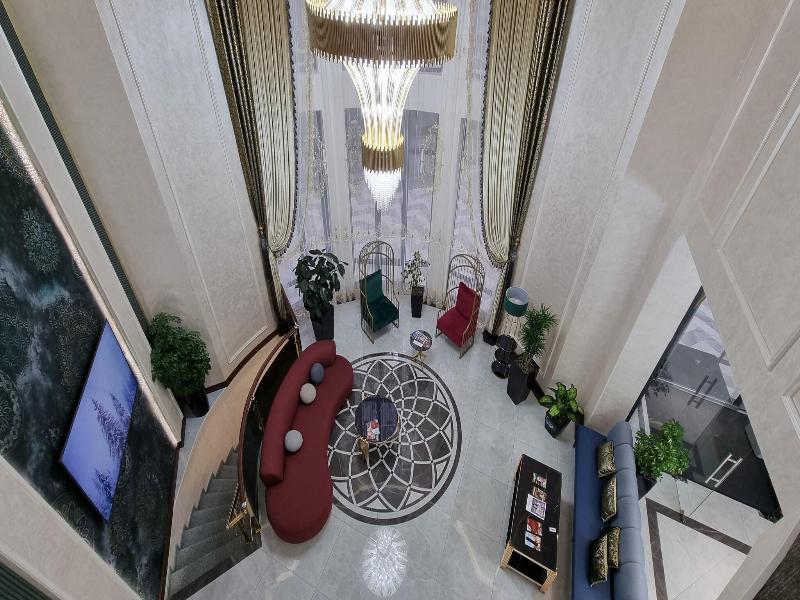 Garnet Hotel image