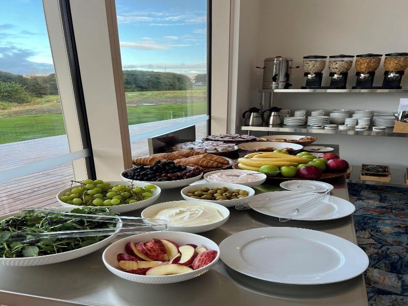 Manha Hotel Auckland Airport image