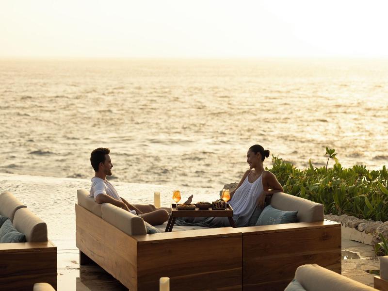Arna Suites And Ocean Lounge image