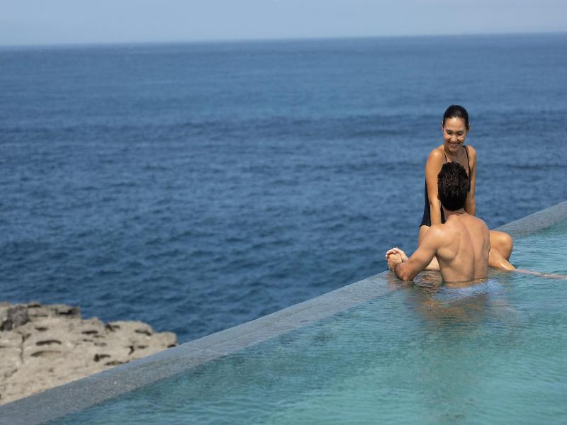 Arna Suites And Ocean Lounge image