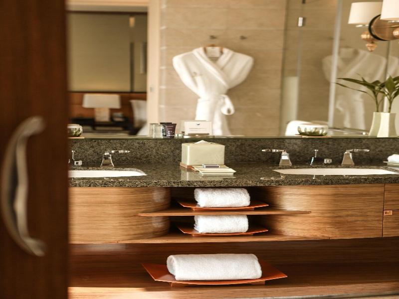 The Ritz-Carlton, Shenzhen image