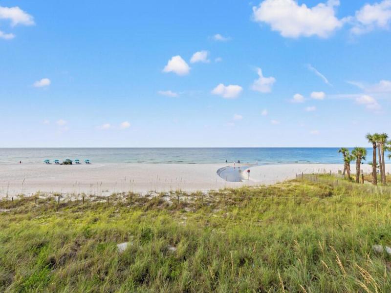 Sandpiper Beacon Beach Resort