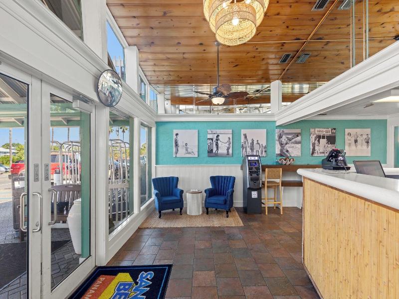 Sandpiper Beacon Beach Resort — photo 22