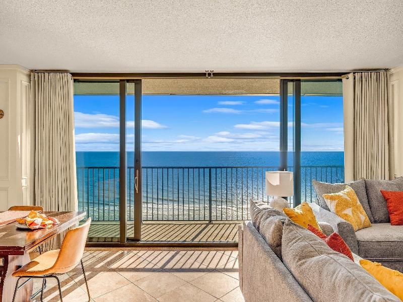 Sandpiper Beacon Beach Resort — photo 31