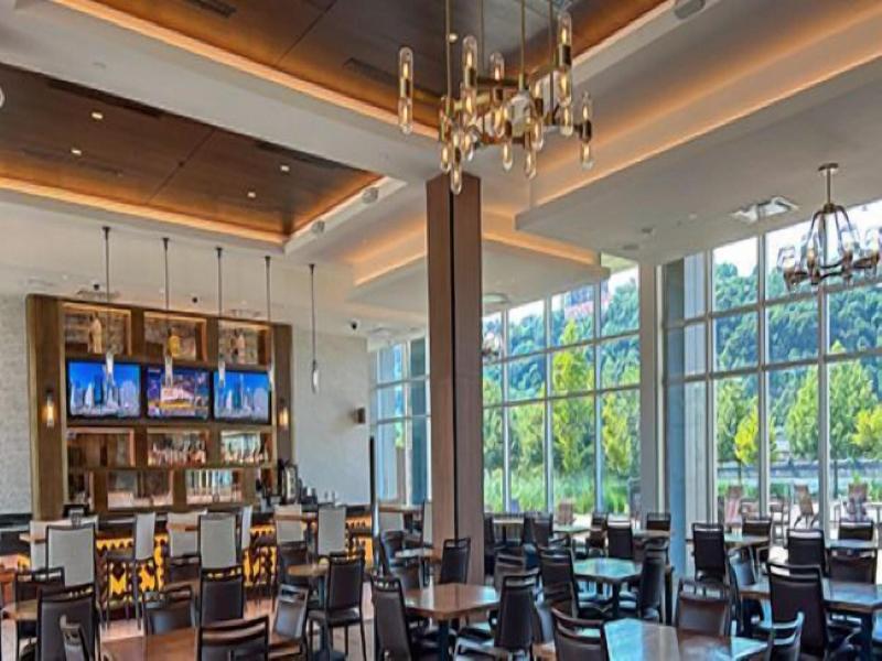 The Landing Hotel At Rivers Casino image