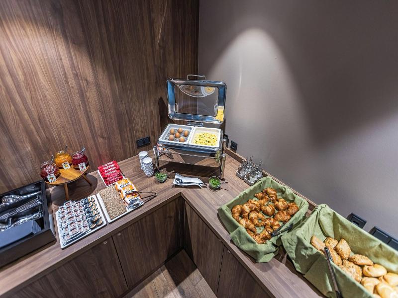 Platzhirsch Living Hotel image
