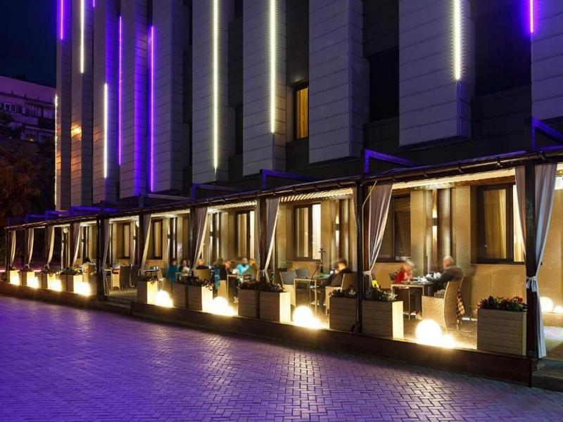 Renion Park Hotel image