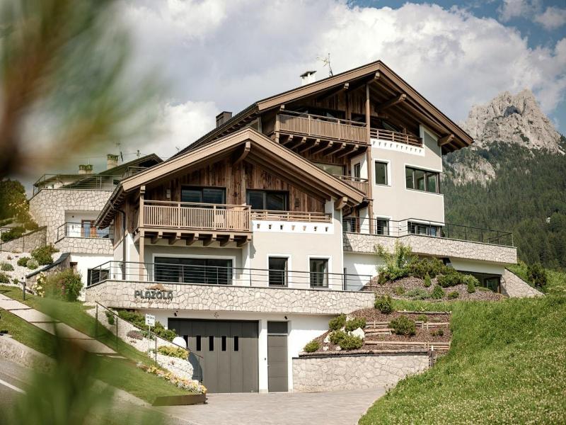 Luxury Chalet Plazola image