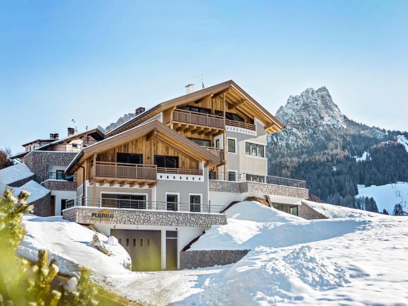 Luxury Chalet Plazola image
