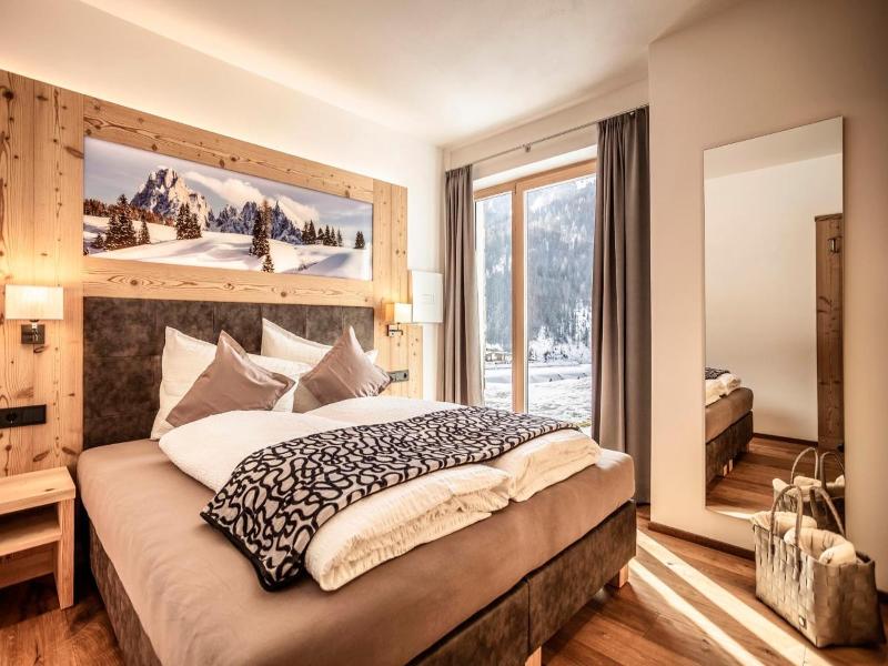 Luxury Chalet Plazola image